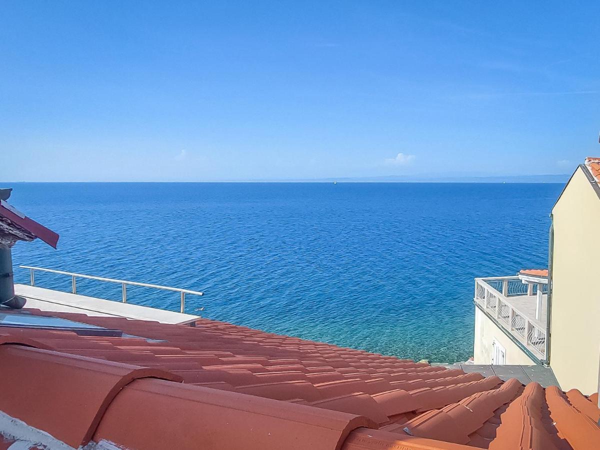 Viktoria Near Beach, Tartini Square Is Peaceful, Unique And Cosy For Lgbtq,, Couples Getaway, Families & Friends