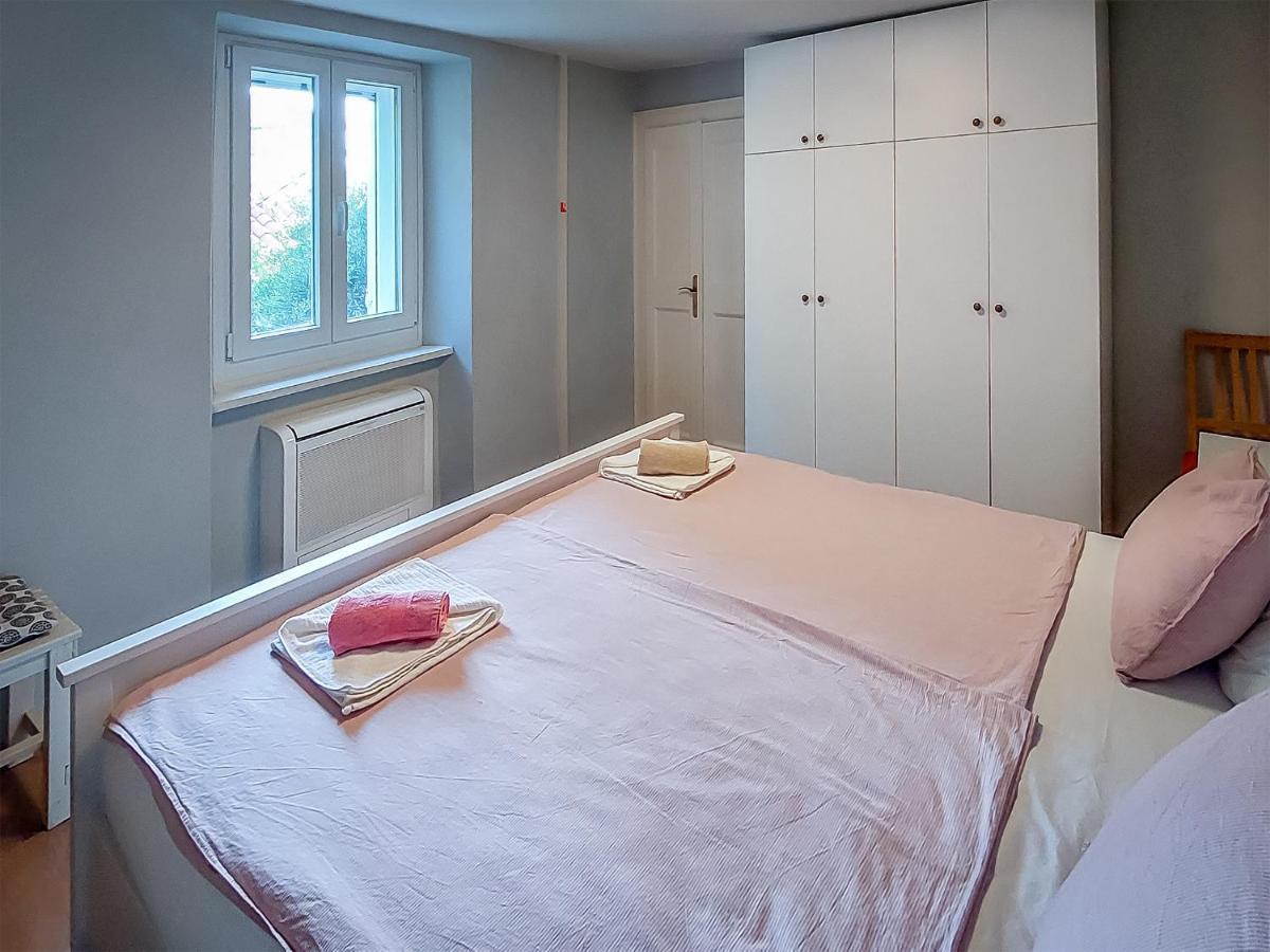Viktoria Near Beach, Tartini Square Is Peaceful, Unique And Cosy For Lgbtq,, Couples Getaway, Families & Friends *